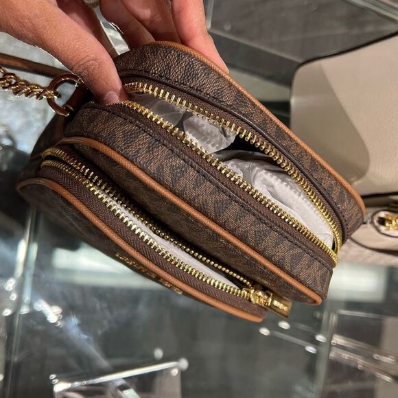 MICHAEL KORS Travel Medium Logo Crossbody Messenger Shoulder Handbag Signature - Picture 5 of 13